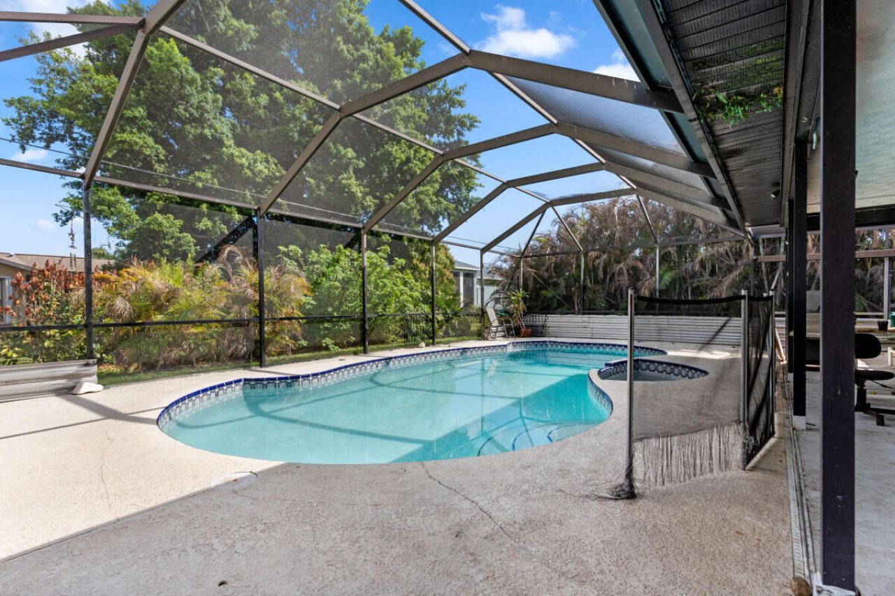 1119 SE Cambridge Drive, Port Saint Lucie, FL 34952 Photo