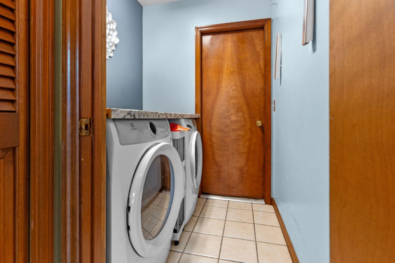 1119 SE Cambridge Drive, Port Saint Lucie, FL 34952 Photo