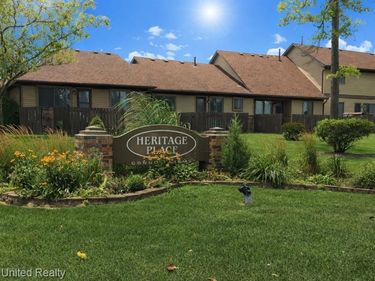 3772 Heritage Parkway, Dearborn, MI 48124