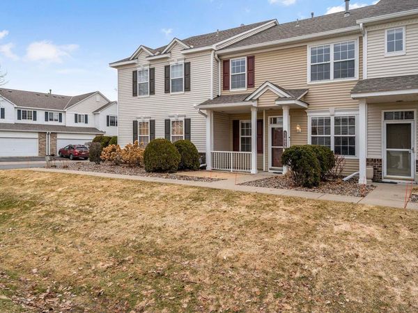 11003 Oak Grove Circle, Unit B, Woodbury, MN 55129