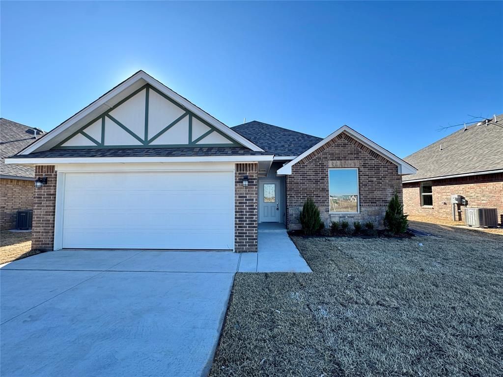 9328 NW 143rd Street, Yukon, OK 73099 Main Photo