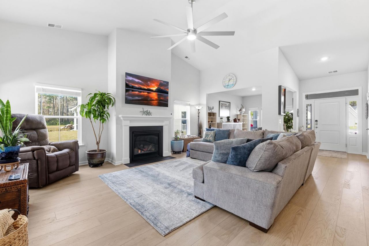 702 Isle Verde Dr Photo 9