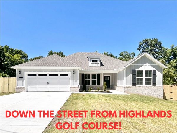 2 Ellwood Circle, Bella Vista, AR 72715