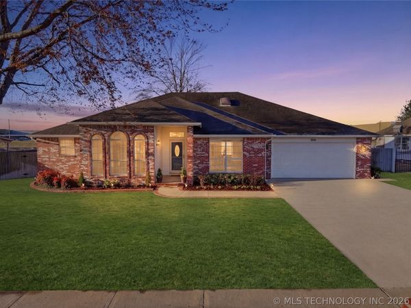 2504 N 12TH Street, Broken Arrow, OK 74012