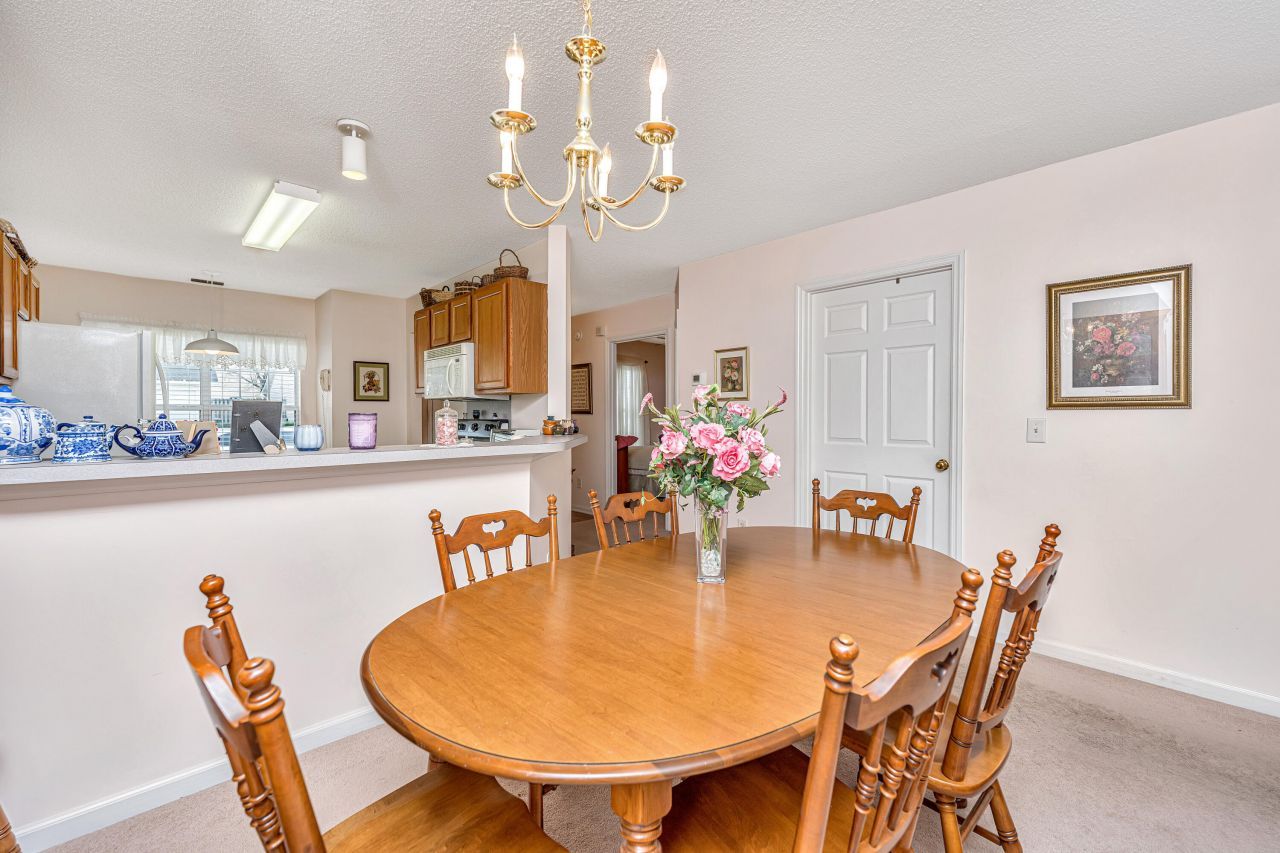 218 Dupont Way Photo 11