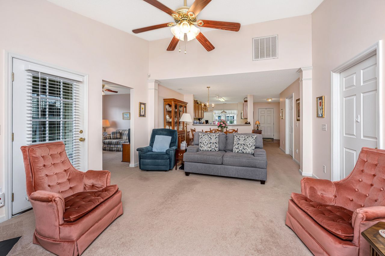 218 Dupont Way Photo 13