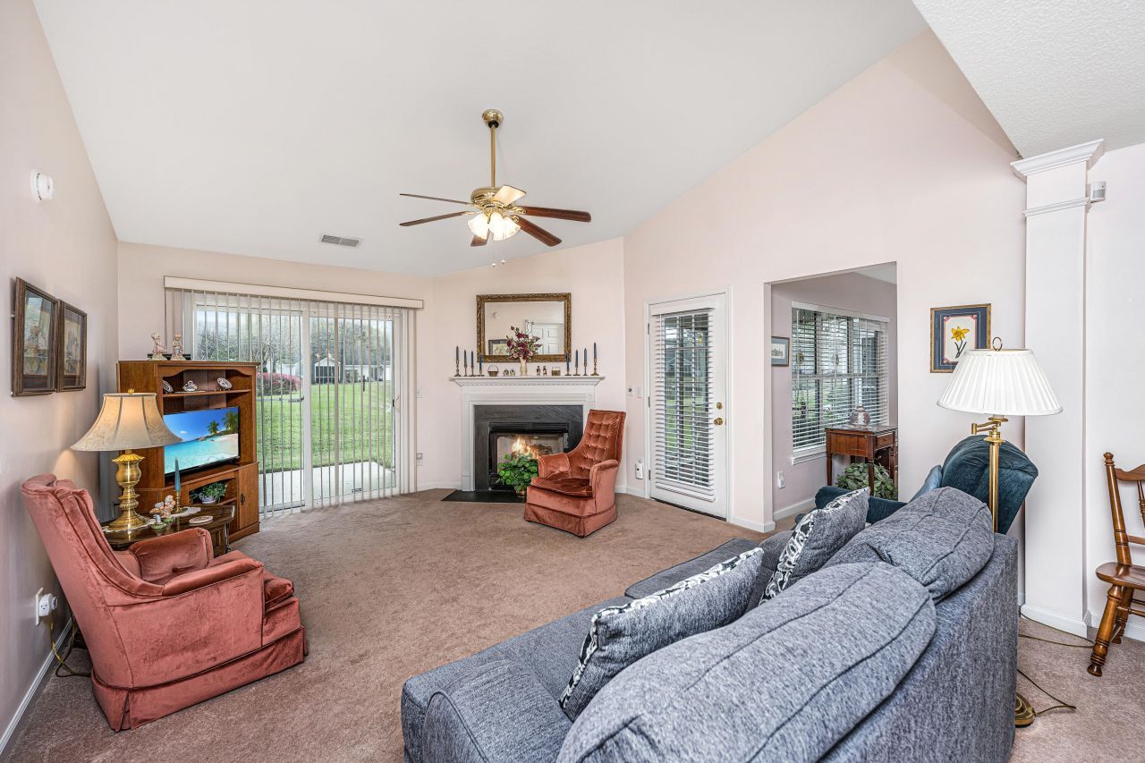 218 Dupont Way Photo 16