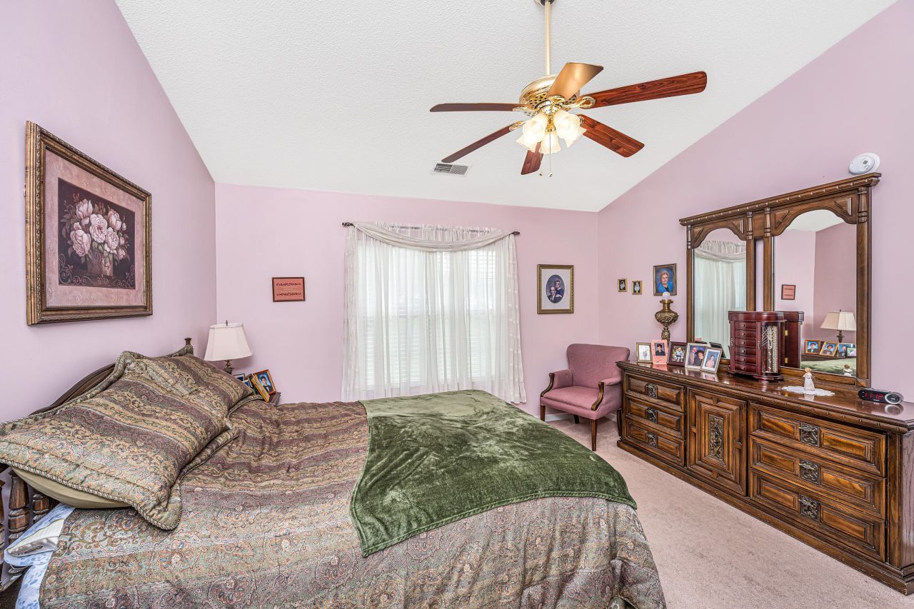 218 Dupont Way Photo 18