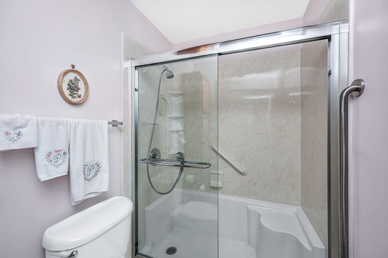 218 Dupont Way Photo 20