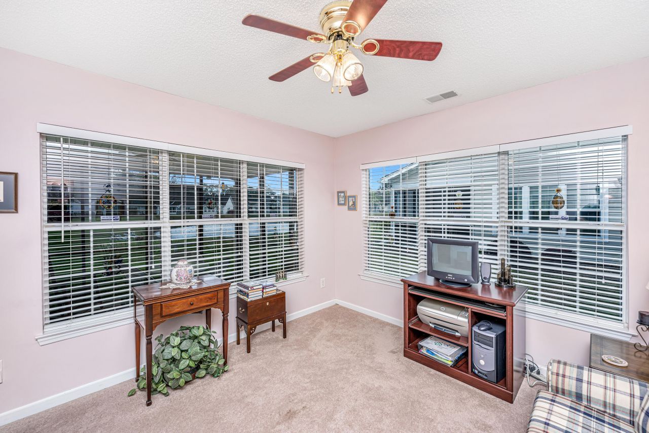 218 Dupont Way Photo 27