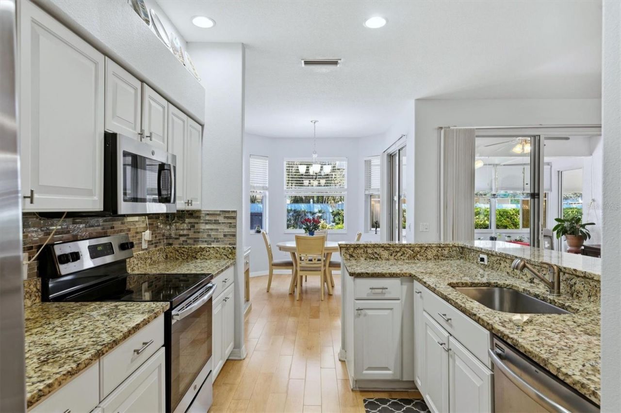 6726 W Country Club Lane, Sarasota, FL 34243 Photo