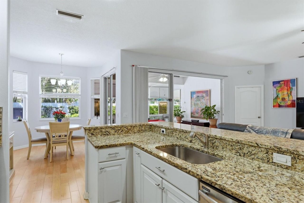 6726 W Country Club Lane, Sarasota, FL 34243 Photo