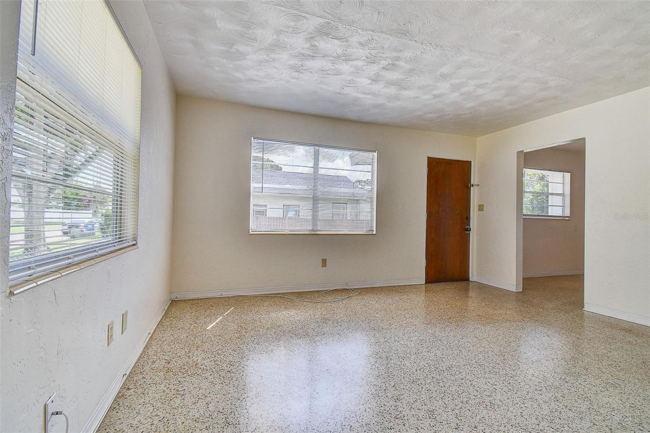 2518 40th Avenue N, Saint Petersburg, FL 33710 Photo