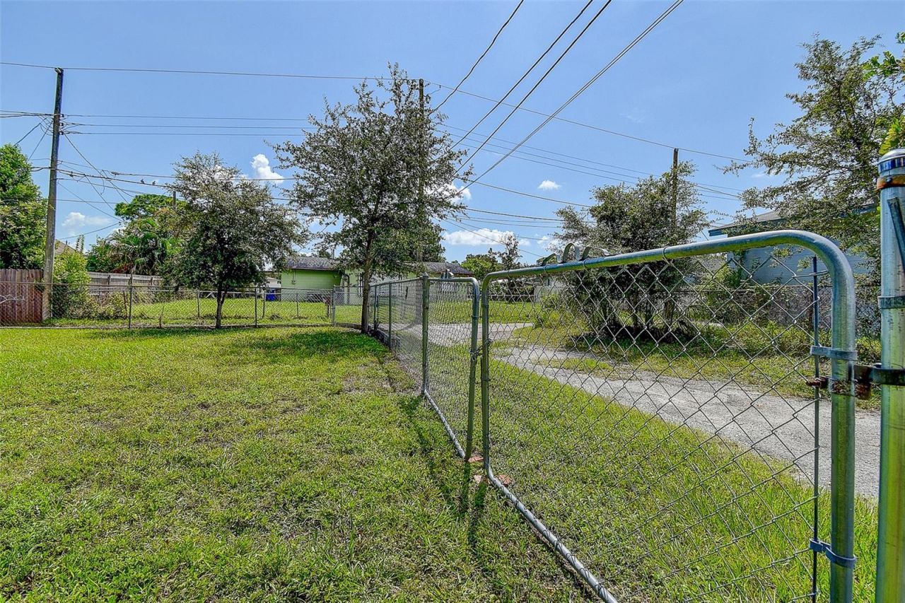 2518 40th Avenue N, Saint Petersburg, FL 33710 Photo