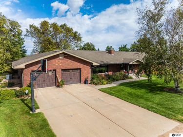 1419 Road N , York, NE 68467