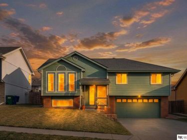 8403 Weber Street , Omaha, NE 68122