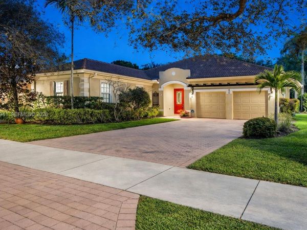 132 Via Castilla , Jupiter, FL 33458