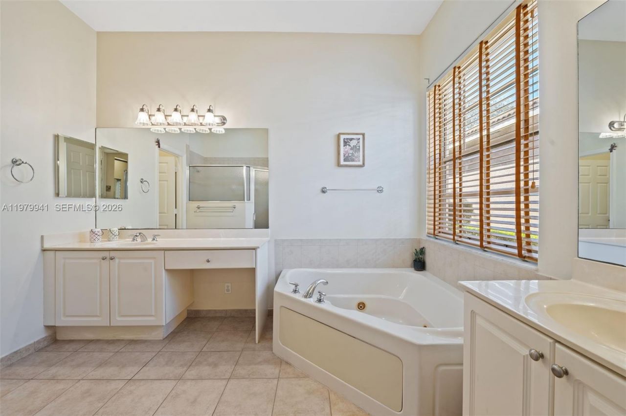 132 Via Castilla , Jupiter, FL 33458 Photo