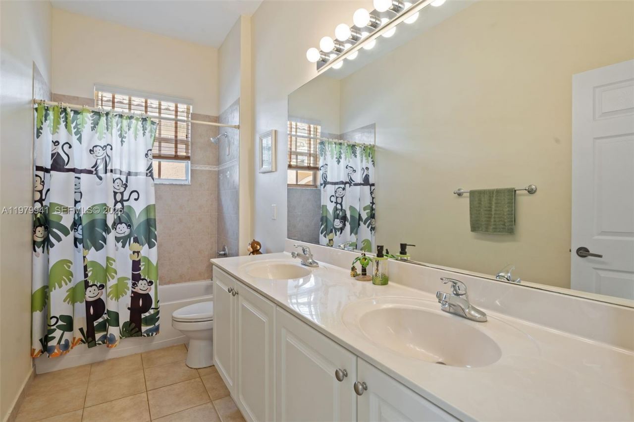 132 Via Castilla , Jupiter, FL 33458 Photo