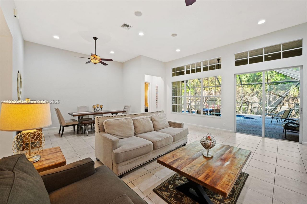 132 Via Castilla , Jupiter, FL 33458 Photo