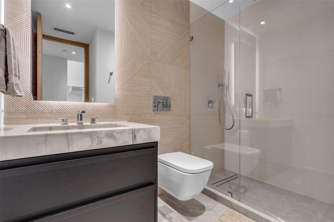 151 Crandon Blvd , Unit 1035, Key Biscayne, FL 33149 Photo