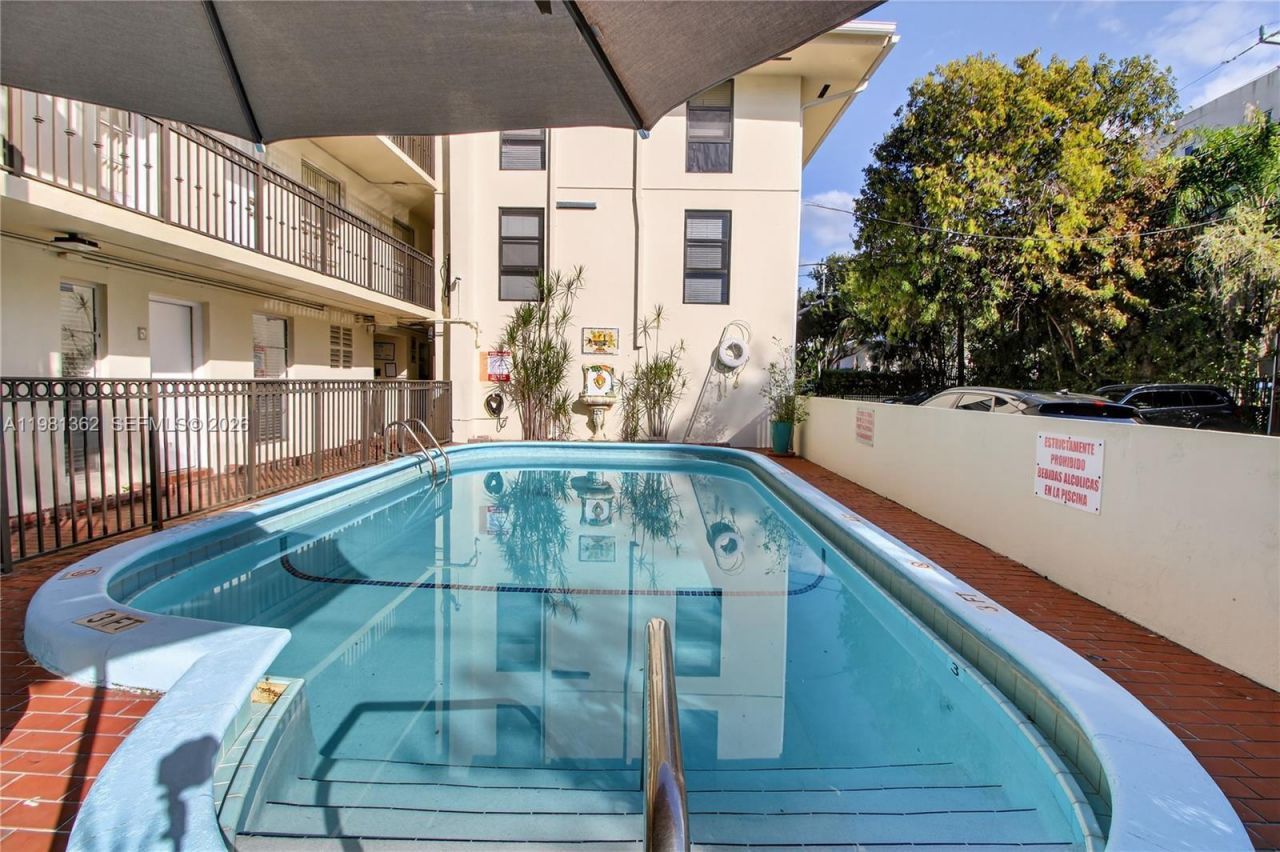 1600 S Le Jeune Rd , Unit 6, Coral Gables, FL 33134 Photo