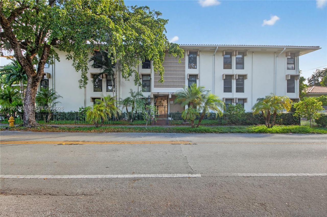 1600 S Le Jeune Rd, Unit 6, Coral Gables, FL 33134 Photo