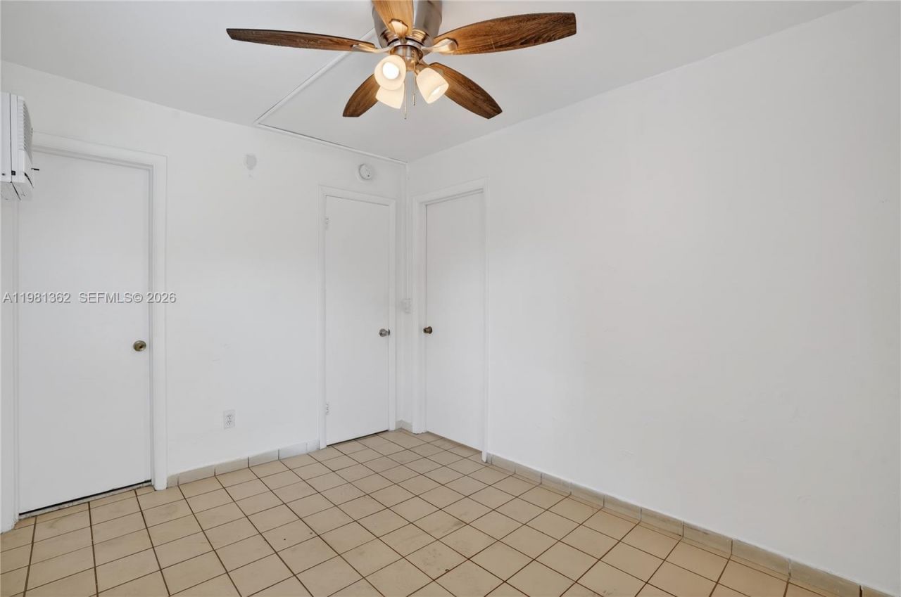 1600 S Le Jeune Rd, Unit 6, Coral Gables, FL 33134 Photo