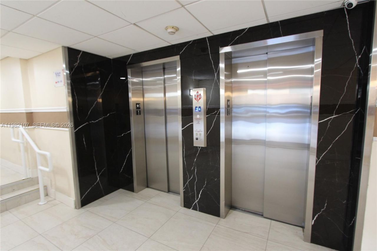 4550 NW 9th St, Unit 815E, Miami, FL 33126 Photo