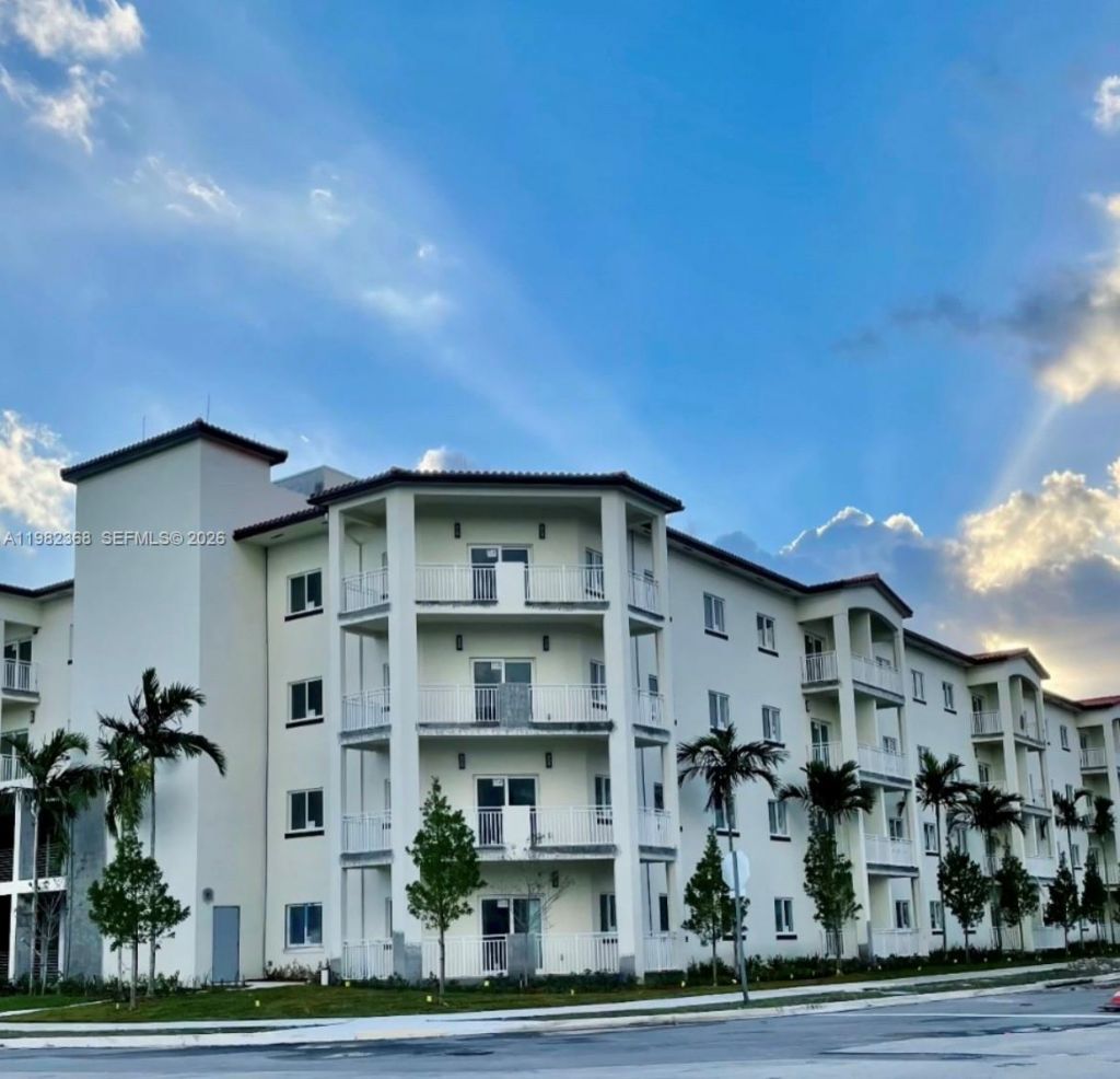 10950 NW 82nd St, Unit 215, Doral, FL 33178 Photo
