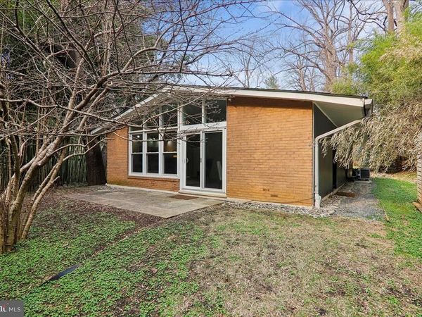 10701 SHELLEY COURT , GARRETT PARK, MD 20896