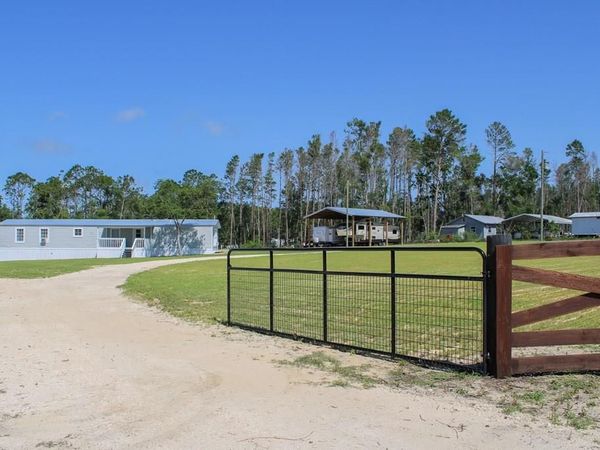 231 NE Webb Ln, Steinhatchee, FL 32359