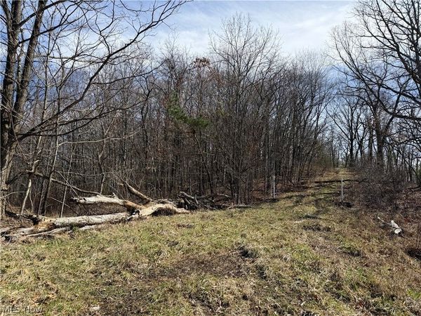 31100 Moravian Trail , Tippecanoe, OH 44699