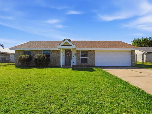 6944 Knob Hill Road, Forest Hill, TX 76140