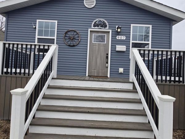 907 Carroll Street, Hammond, IN 46320
