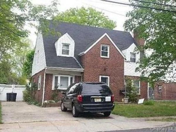 86 W Clinton Avenue, Roosevelt, NY 11575