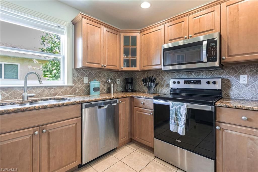 1623 SE 39th Ter , Cape Coral, FL 33904 Photo