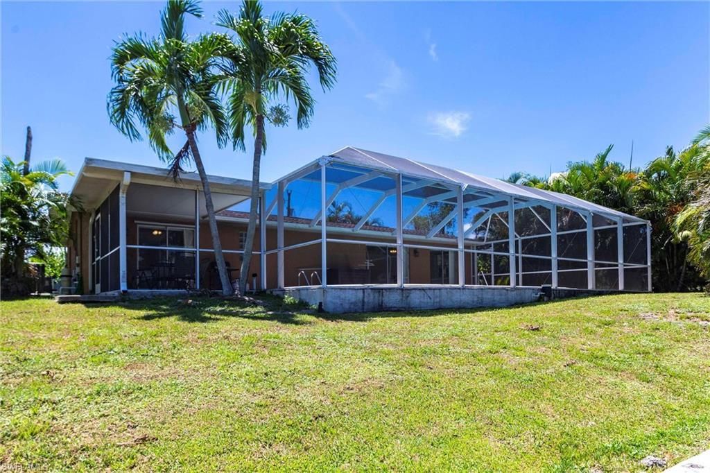1623 SE 39th Ter, Cape Coral, FL 33904 Photo