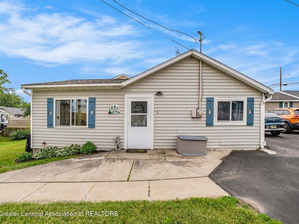 6366 W Houghton Lake Drive, Houghton Lake, MI 48629