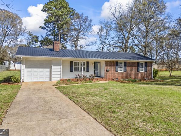 131 Roosevelt Boulevard, Commerce, GA 30529