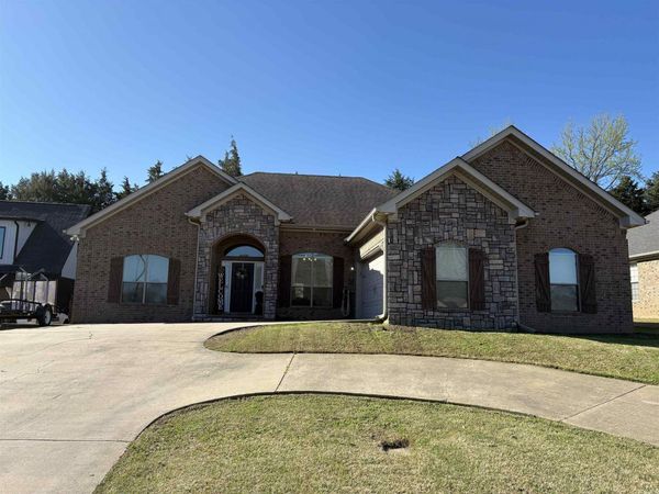 5215 Clayborn Drive, Conway, AR 72034