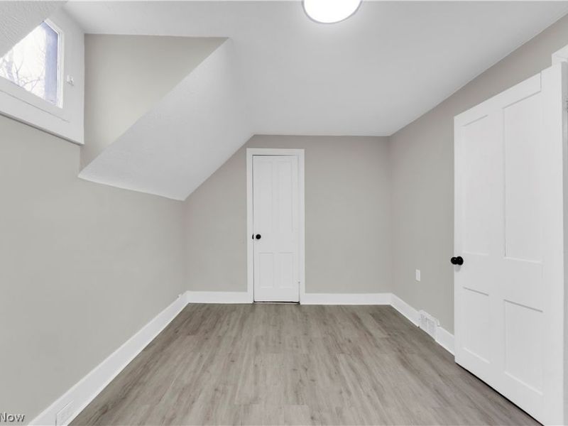 11930 Geraldine Avenue, Cleveland, OH 44111 Photo 25