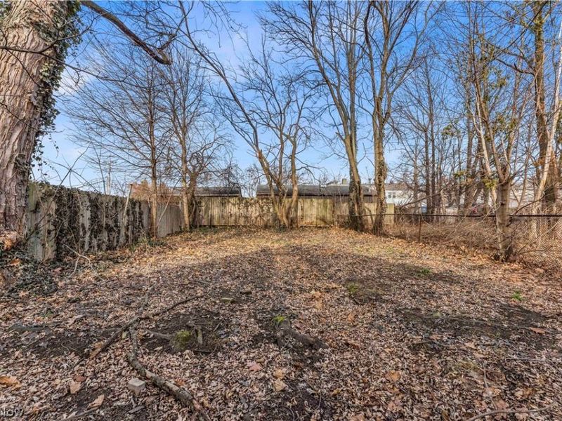 11930 Geraldine Avenue, Cleveland, OH 44111 Photo 4