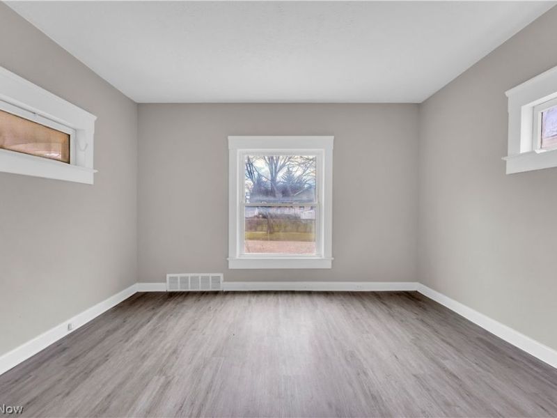 11930 Geraldine Avenue, Cleveland, OH 44111 Photo 5