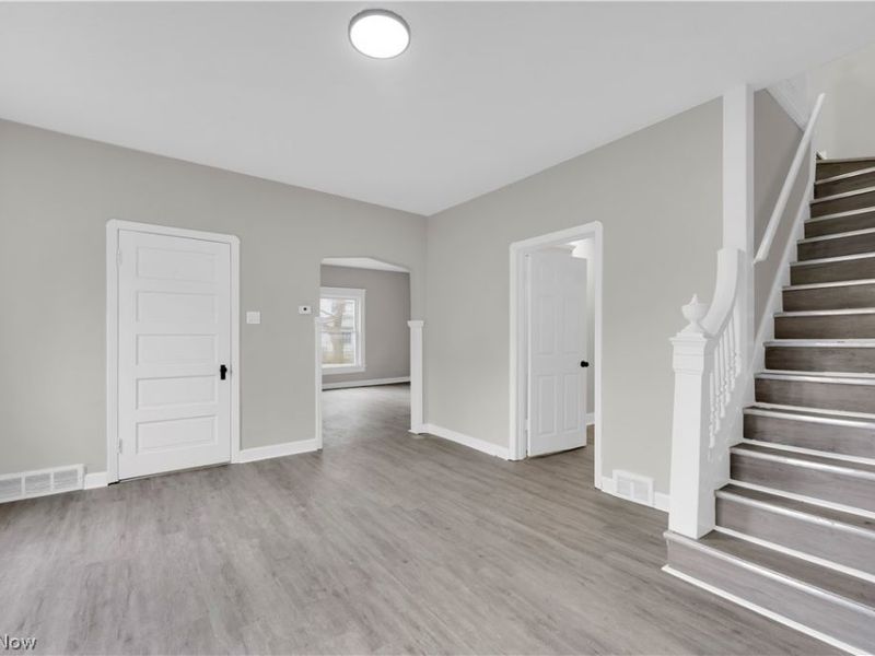 11930 Geraldine Avenue, Cleveland, OH 44111 Photo 9