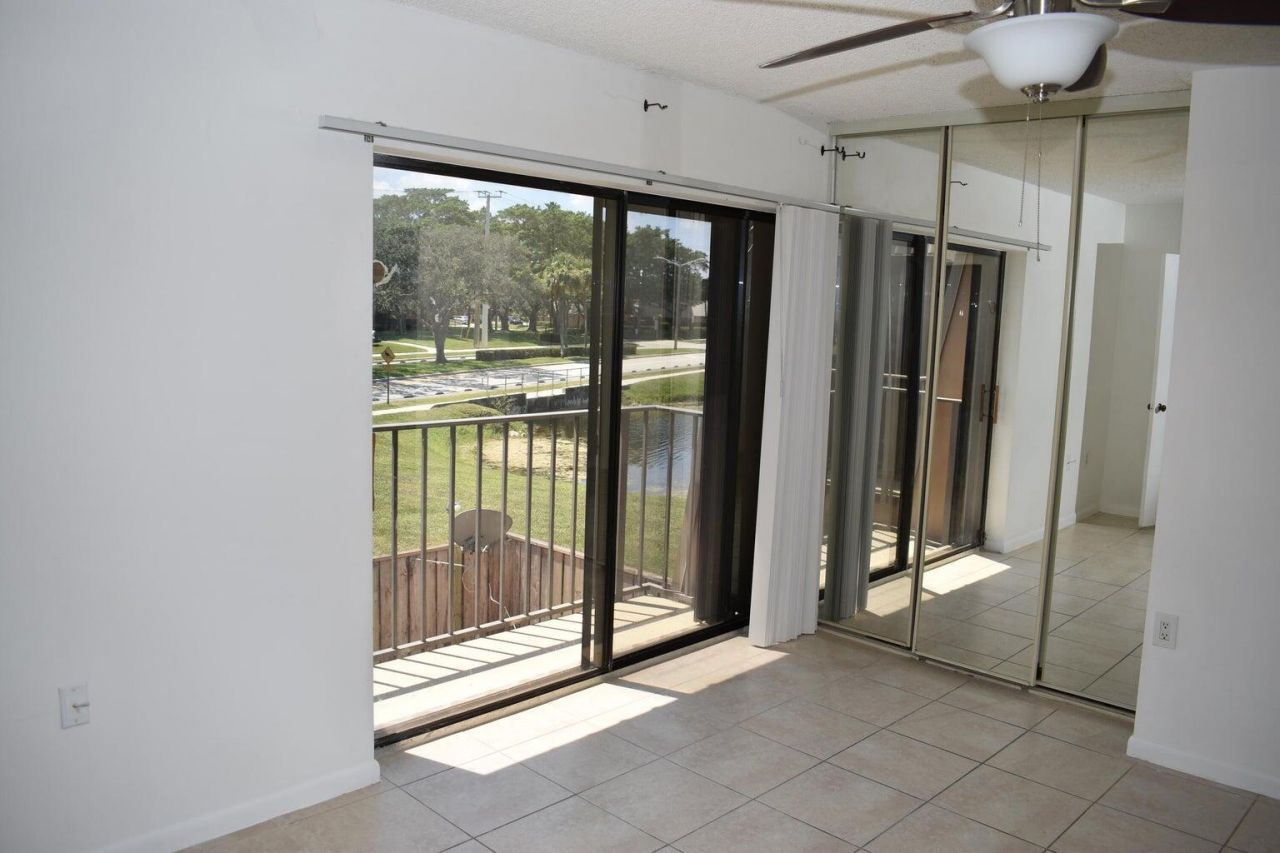 5020 50th Way, West Palm Beach, FL 33409 Photo