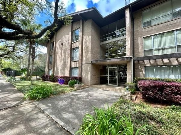 4007 ST CHARLES AV. Avenue, Unit 119, New Orleans, LA 70115