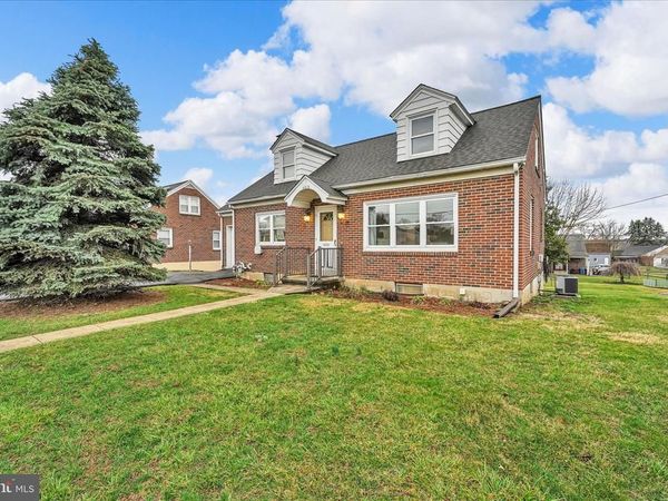 4012 KUTZTOWN ROAD , TEMPLE, PA 19560