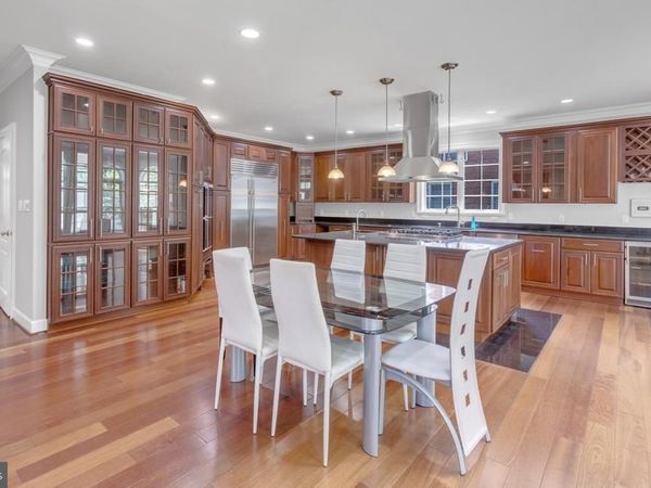 6529 FAIRLAWN DRIVE , MCLEAN, VA 22101