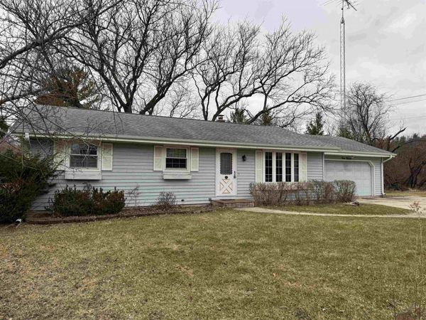 413 Colby Court, Janesville, WI 53546